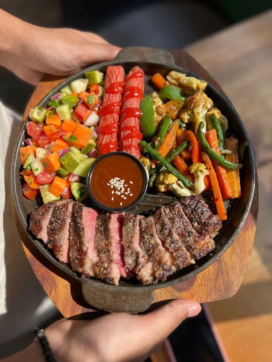 ৯৯ টাকা ডিসকাউন্ট Beef Steak Platter এ - Fire & Forks - Steak House