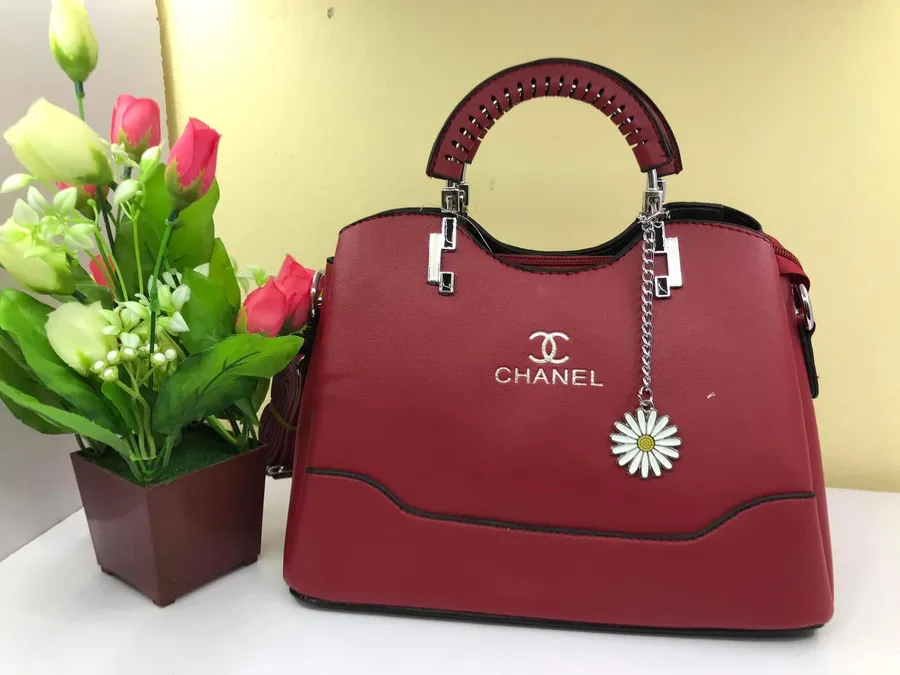 Beautiful Women's Bag at Mayaan Bag House