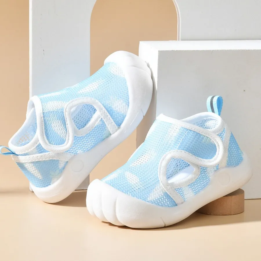 Bring a ray of rainbow to your beloved's feet, they light up like magic at Babyglee