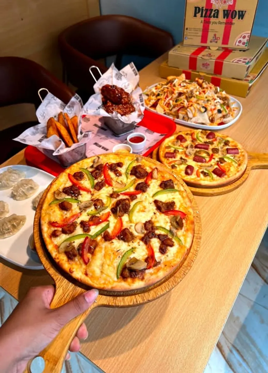 Buy one get one pizza offer at Pizza Wow Mirpur