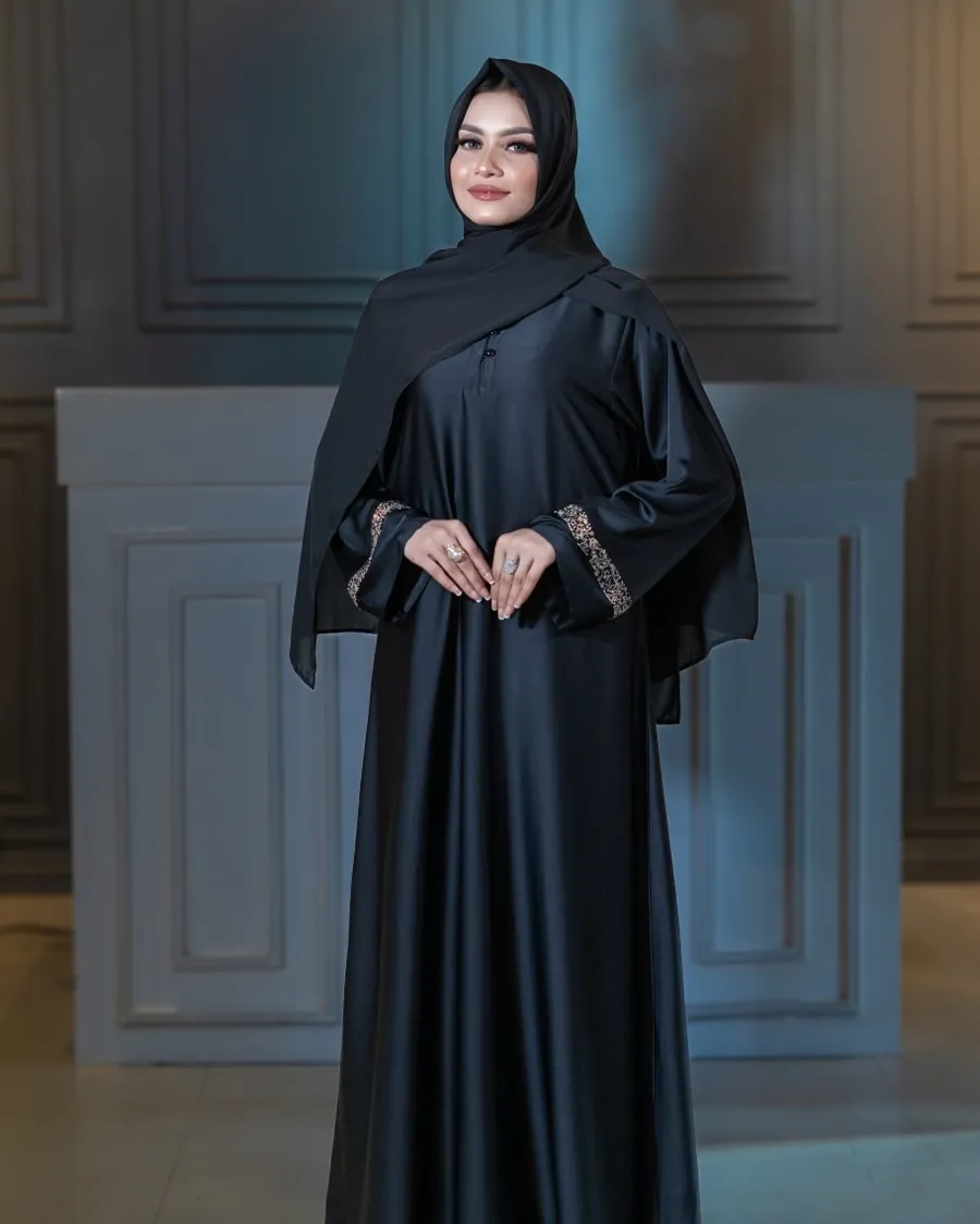 50% discount on abaya at Mariam's Treasures